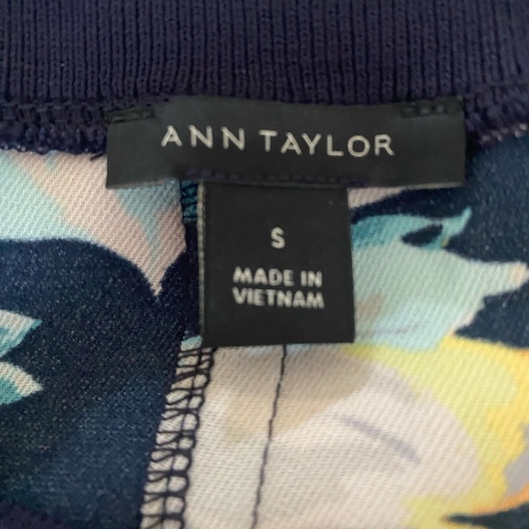 Ann Taylor Floral Print Women's Two Piece Set - Picture 9 of 9